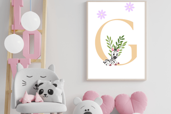 Decorative Letter G with Animal Wall Art for a Whimsical Nursery